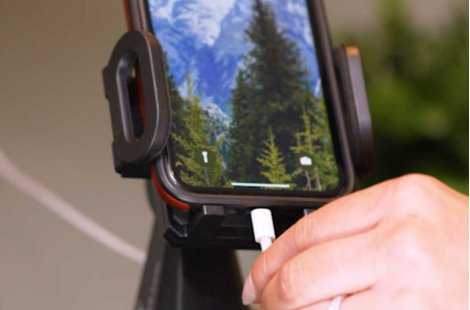Desk Call the ultimate phone mount