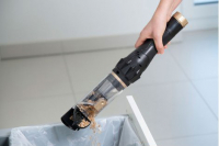 Livington Prime Everyday aspirateur à main noir