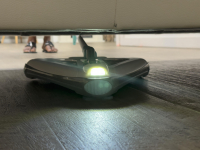 Livington DeeperSweeper kabelloser Akkubesen mit 4 rotierenden Bürsten